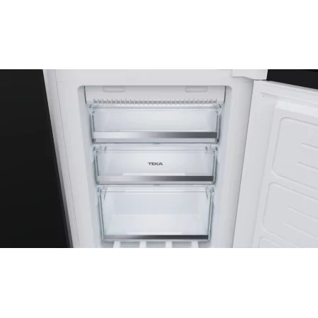 Kontrolsat - Teka RBF 73351 FI Frigorífico Combinado NoFrost Integrável 246L Kontrolsat - Teka RBF 73351 FI Frigorífico Combinado NoFrost Integrável 246L