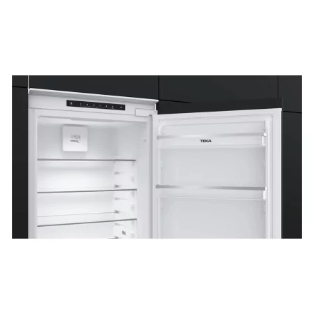 Kontrolsat - Teka RBF 73351 FI Frigorífico Combinado NoFrost Integrável 246L Kontrolsat - Teka RBF 73351 FI Frigorífico Combinado NoFrost Integrável 246L