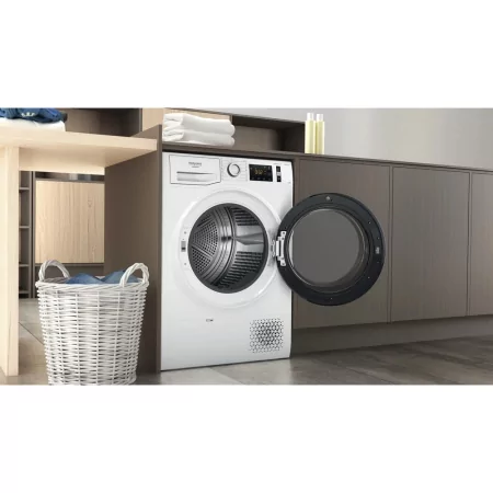 Kontrolsat - Hotpoint Tumble Dryer - 8Kg - Heat Pump - NT M11 8X3SK EU Kontrolsat - Hotpoint Tumble Dryer - 8Kg - Heat Pump - NT M11 8X3SK EU