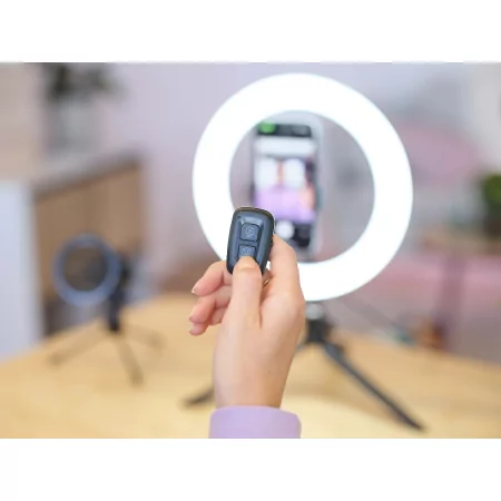 Kontrolsat - Trust 2 in 1 Streaming Kit - Luminous Ring + Green Screen - 24881 Kontrolsat - Trust 2 in 1 Streaming Kit - Luminous Ring + Green Screen - 24881