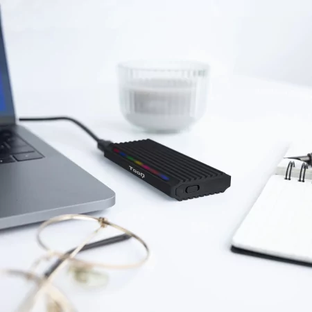 Kontrolsat - Caixa Externa TooQ - SSD - RGB - Preto - TQE-2222B Kontrolsat - Caixa Externa TooQ - SSD - RGB - Preto - TQE-2222B