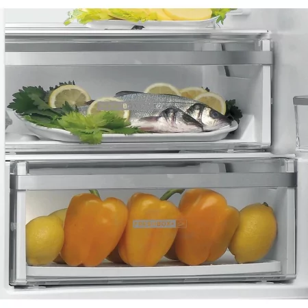 Kontrolsat - Whirlpool W9 931D KS Fridge Freezer (355L - Class D - Black) Kontrolsat - Whirlpool W9 931D KS Fridge Freezer (355L - Class D - Black)