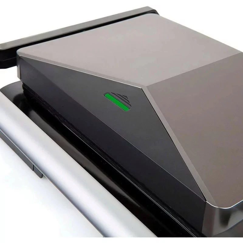 Kontrolsat - Grelhador Sandwhicheira Black+Decker 1000W - BXGR1000E