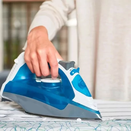 Kontrolsat - Black+Decker 2200W Steam Iron - Stainless Steel Base - BXIR2200E Kontrolsat - Black+Decker 2200W Steam Iron - Stainless Steel Base - BXIR2200E