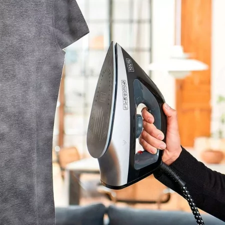 Kontrolsat - Black & Decker Steam Iron - 2200W - Black - BXSS2200E Kontrolsat - Black & Decker Steam Iron - 2200W - Black - BXSS2200E