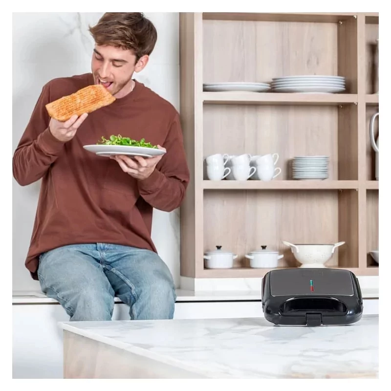 Kontrolsat - Sandwich Maker Grill Black & Decker - 750W - Brown and Black - BXSA752E