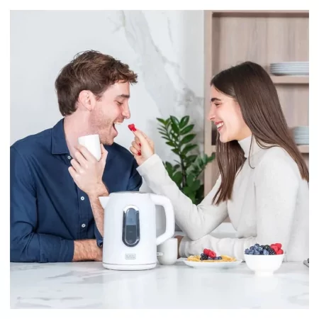 Kontrolsat - Black+Decker Electric Kettle 2200W 1.7L - White - BXKE2204E Kontrolsat - Black+Decker Electric Kettle 2200W 1.7L - White - BXKE2204E