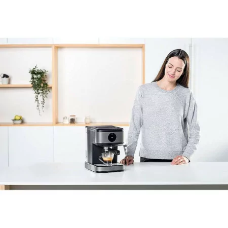 Black & Decker Espresso Coffee Machine - 20 bars - 1.5L - BXCO-850-E