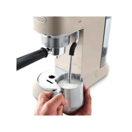 Delonghi Manual Coffee Machine - EC885.BG