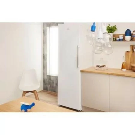 Arca Congeladora Vertical Indesit - 228L - No Frost - Classe F - Branca - UI6 F1T W 1|Indesit|8050147609422