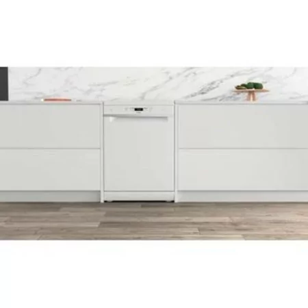 Whirlpool WFC3C33PF Dishwasher