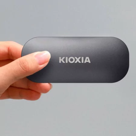 KIOXIA EXCERIA PLUS External SSD - 2TB - Portable - LXD10S002TG8