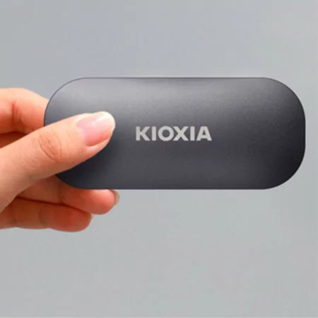 KIOXIA EXCERIA PLUS External SSD - 1TB - Portable - LXD10S001TG8