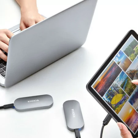 KIOXIA EXCERIA PLUS External SSD - 1TB - Portable - LXD10S001TG8