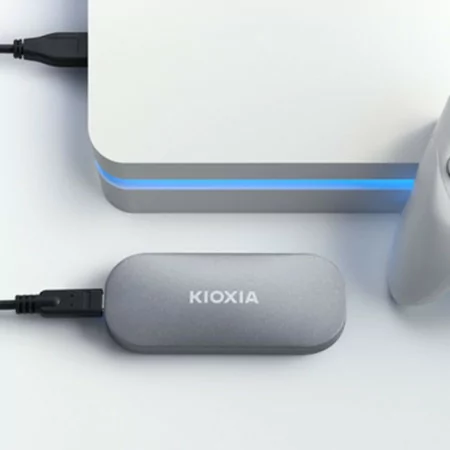 KIOXIA EXCERIA PLUS External SSD - 1TB - Portable - LXD10S001TG8