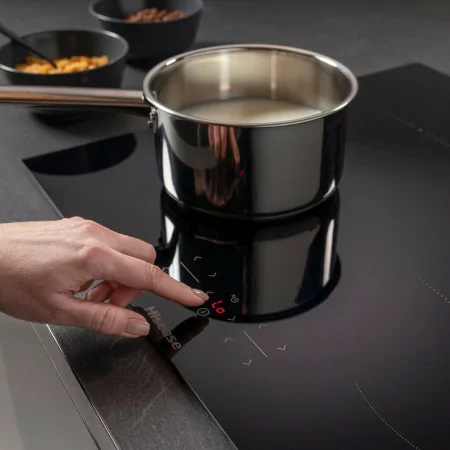 Hisense Induction Hob - HI6421BSC