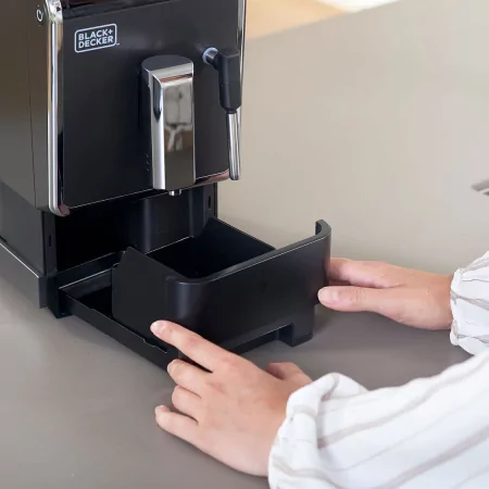 Máquina de Café Black+Decker - Super Automática - 1470W 19 Bar 1.2L - BXCO1470E