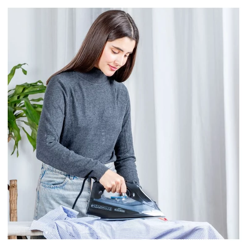 Black+Decker 2800W Steam Iron - Ceramic Soleplate - BXIR2805E