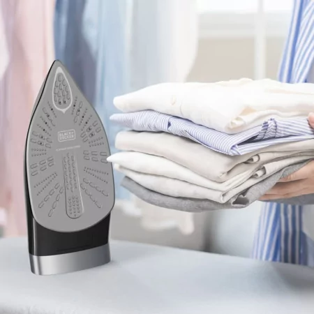 Black+Decker Steam Iron with Steam Wand - 2800W 1.5L 400g/min - Ceramic Base - BXSS2800E