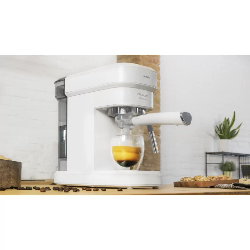 Kontrolsat - Máquina de Café Expresso Cecotec - ( Aço inoxidável - 1350 W - Branco ) Cafelizzia 790